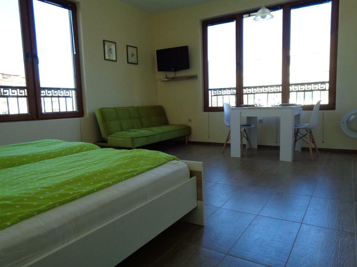 Apartmán Nereya Palace Studio Mona Pomorie Exteriér fotografie